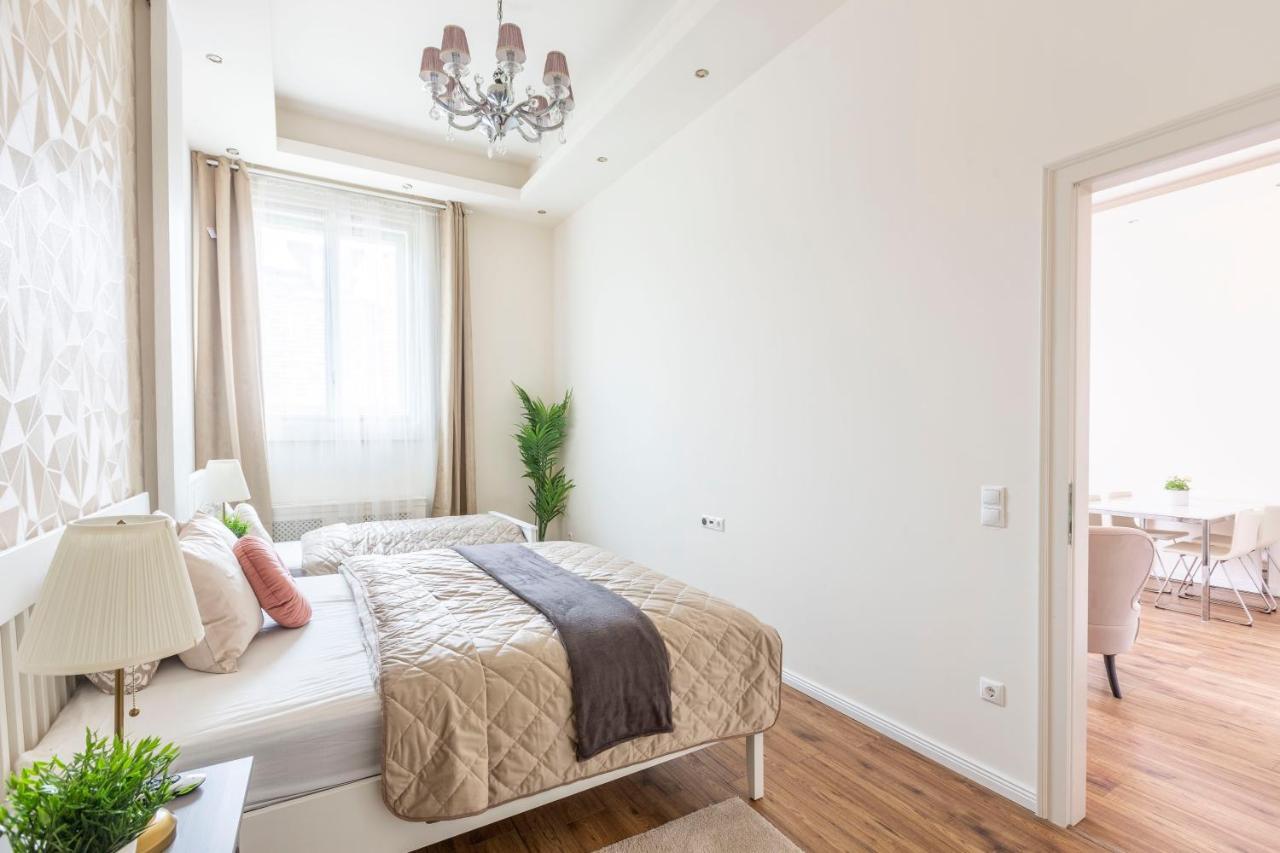 Luxurious Central Apartment In Liszt Ferenc Square Budapeszt Zewnętrze zdjęcie